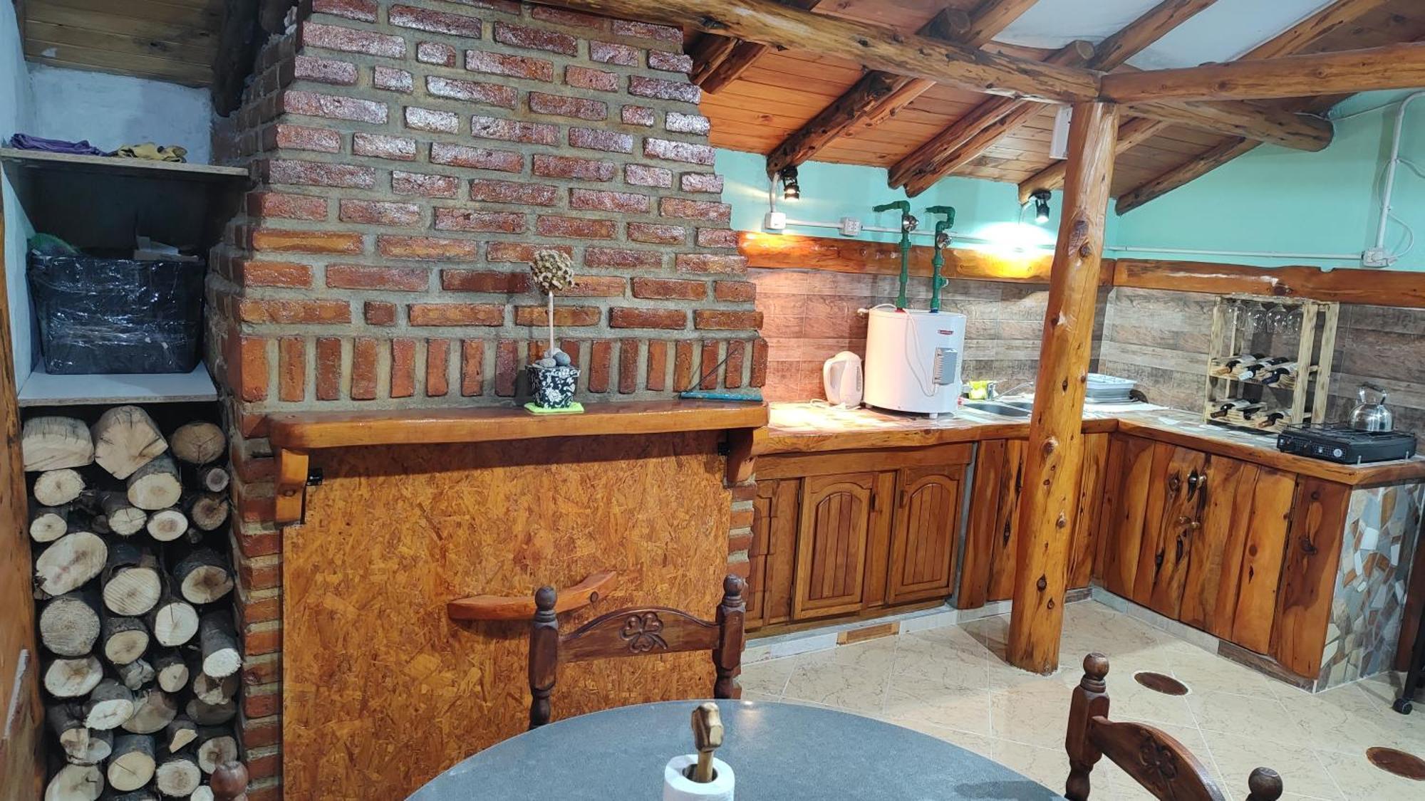 לינה וארוחת בוקר Cholila La Momia מראה חיצוני תמונה